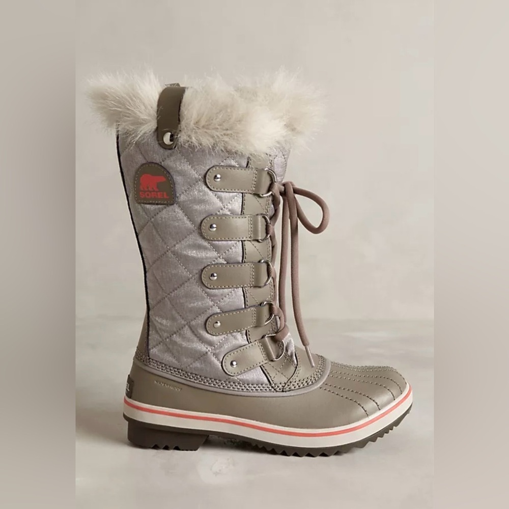 Sorel Women's Tan and White Winter Boots